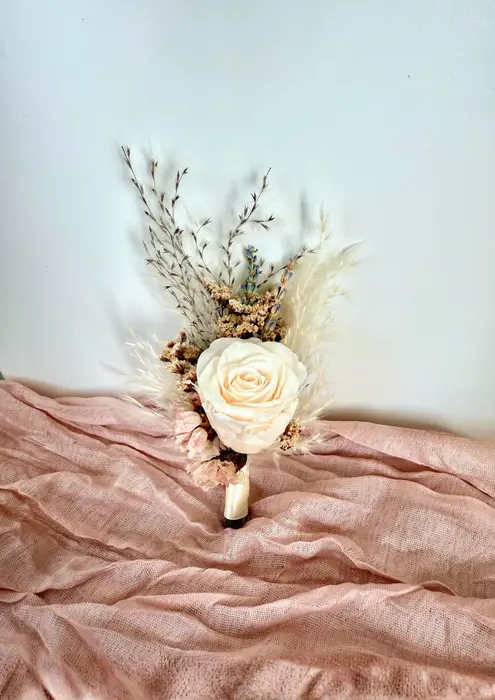 סיכת דש לחתן Bell