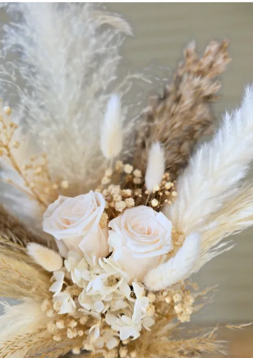 זר כלה Beautiful in white