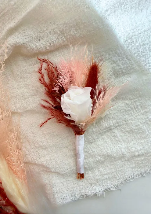 דש לחתן Velvet